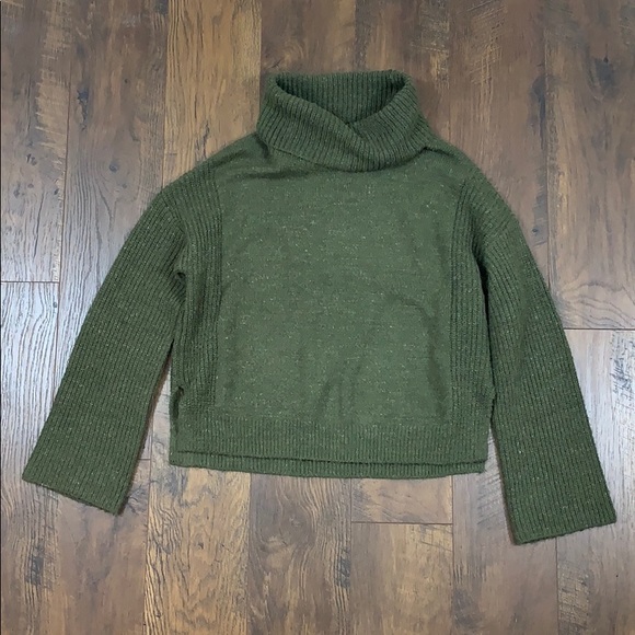 Calvin Klein Jeans Sweaters - Calvin Klein army green wool blend sweater